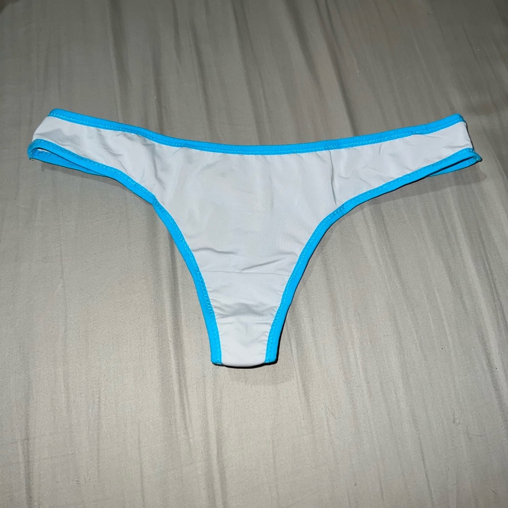 VICTORIA SECRET THONG
